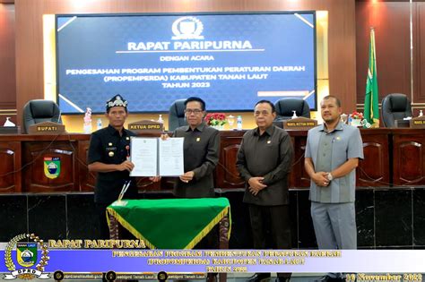 rapat paripurna pengesahan propemperda kabupaten tanah laut