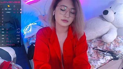 Siolakun Naked Stripping On Cam For Live Sex Video Chat • Gyrls