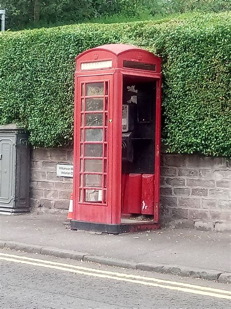 phone boxes   removed  dundee streets due  vandalism evening telegraph