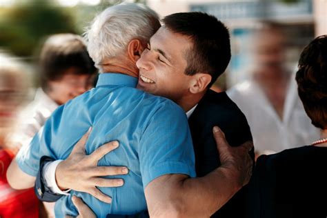 Hugging Benefits 10 Reasons Why Hugging Is Good For Your