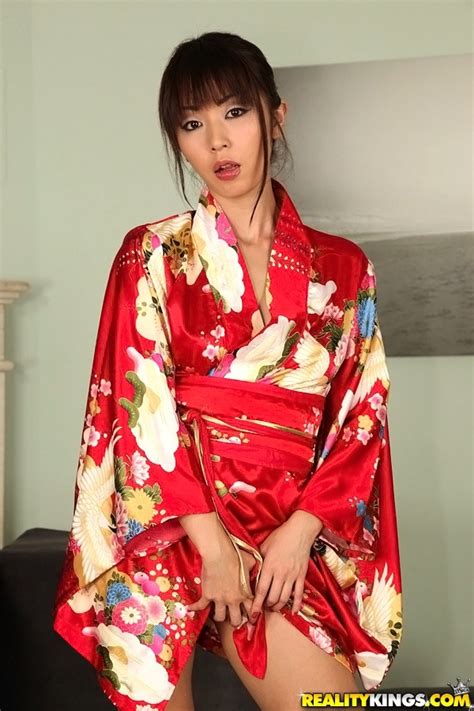 asian hottie marica hase takes off her kimono and exposes her wet cunt