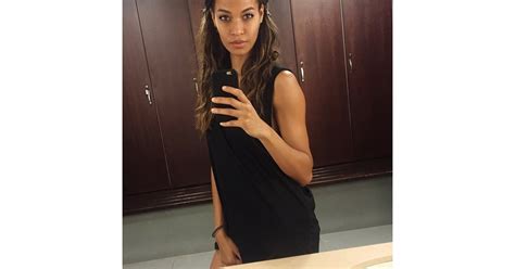 The Bathroom Mirror Selfie Joan Smalls S Selfies Popsugar Latina