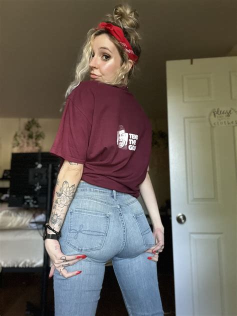 commie slut on twitter used to h8 these jeans then my ass got bigger