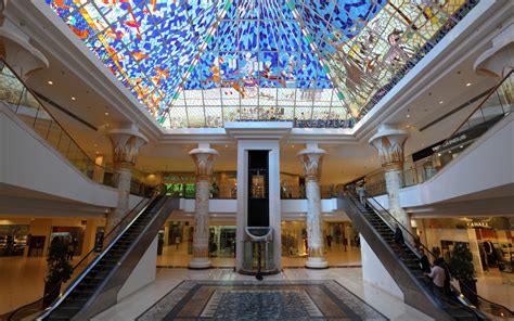 top  shopping malls  dubai dubai mall mall   emirates  mybayut