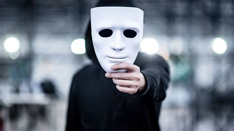 fraudsters can t hide behind their mask anymore fraugster