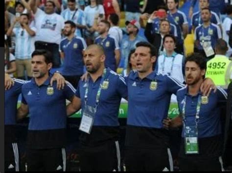 empat sekawan pelatih  bawa argentina juara copa america halaman
