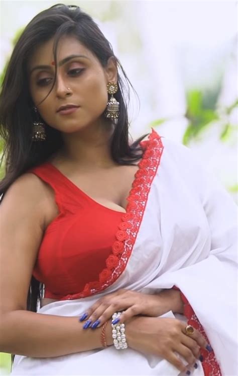 bengali bomb maria aunty hot open cut blouse exposing transparent saree cotton style indian