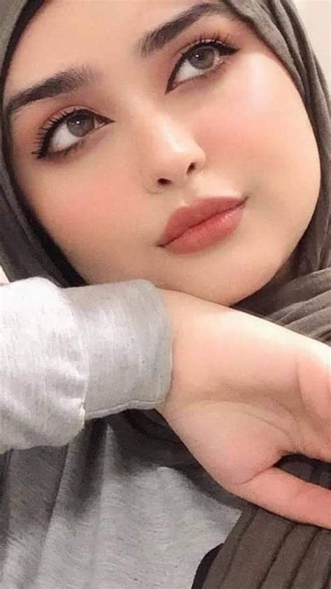 Pin By Zhame 🕊️ Jonter On Amazin Hijabs Beautiful Arab Women