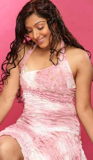 tamil hot hits actress nikitha hot photos