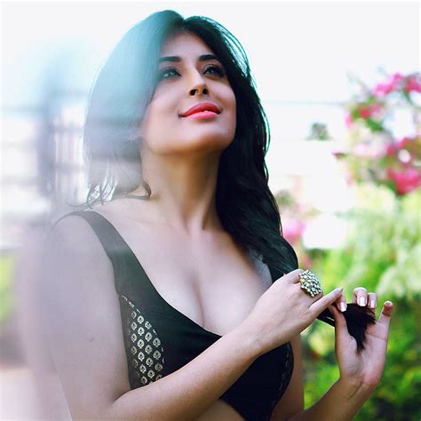 Kritika Kamra Hottest In Bikini Images Wallpapers And More