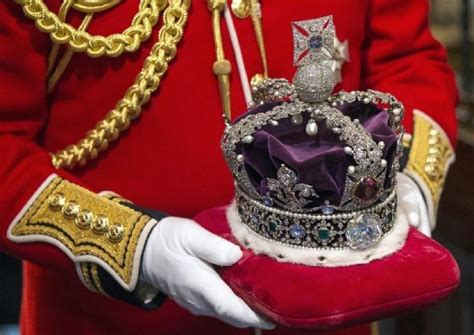 south africa   uk  return diamonds set  crown jewels