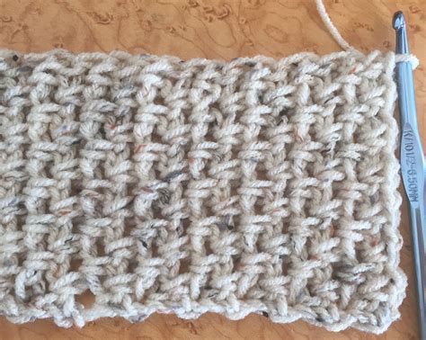 easy crochet scarf  pattern  moss stitch