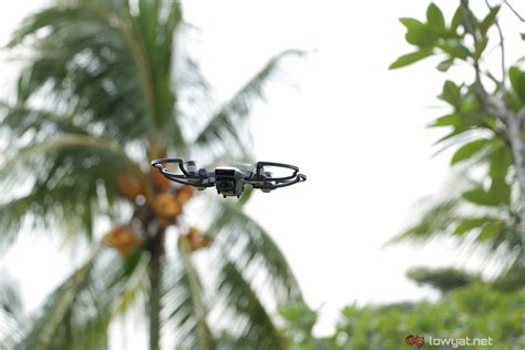dji spark drone lands  malaysia price starting  rm lowyatnet