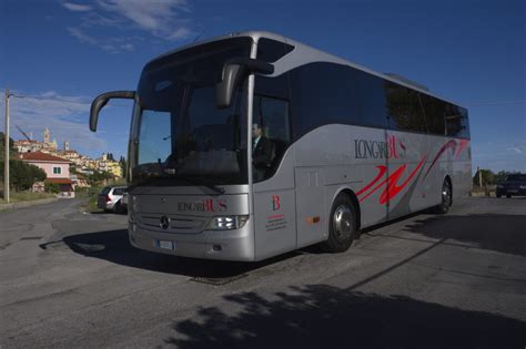 pullman gran turismo  noleggio caratteristiche  servizi longari bus