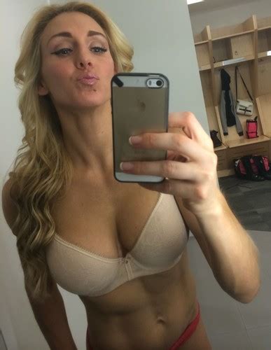 Breaking Wwe Diva Charlotte Flair Nude Personal Pics