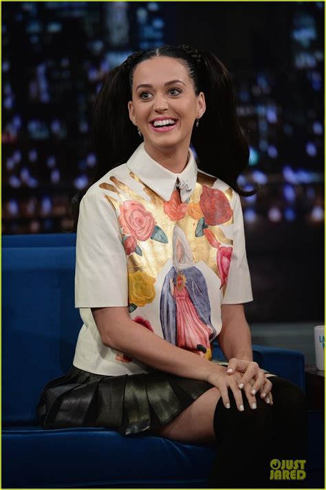Photo Katy Perry Sticks Out Tongue For Taboo On Fallon 06 Photo