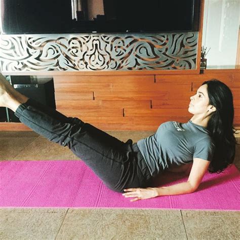 8 hot yoga pics of bollywood actress mallika sherawat on instagram