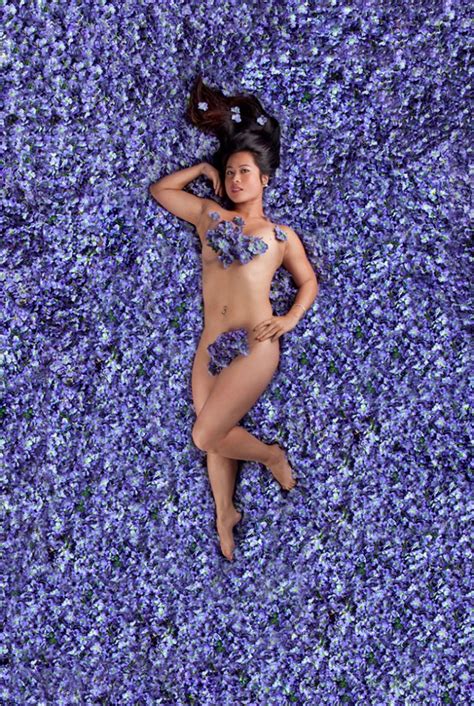 Photographer Reconstructs The “american Beauty” Poster