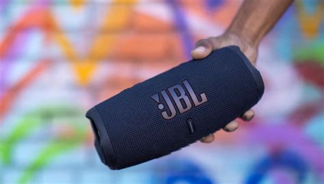 jbl charge  bluetooth hojttaler med  timers batteritid
