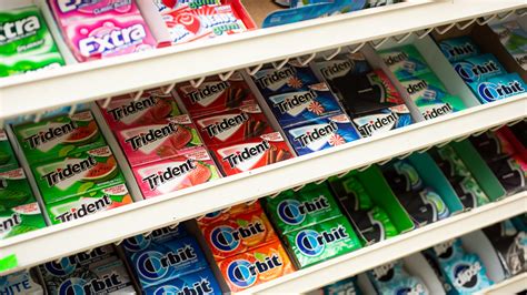 fan favorite gum brands    trouble