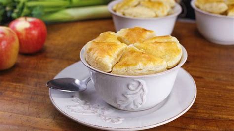 Chicken Pot Pie With Apples And Leeks Rachael Ray Show