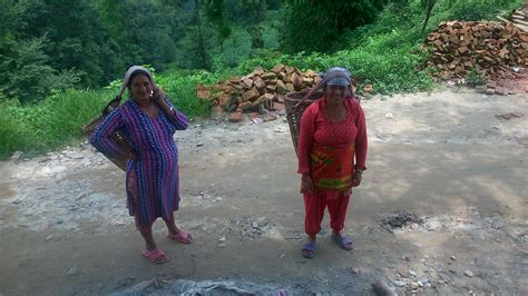 volunteer in nepal helping vulnerable girls and women love volunteers