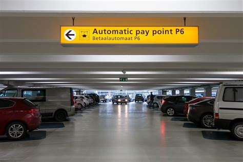 tips voor goedkoop parkeren bij schiphol airport inhetvliegtuignl