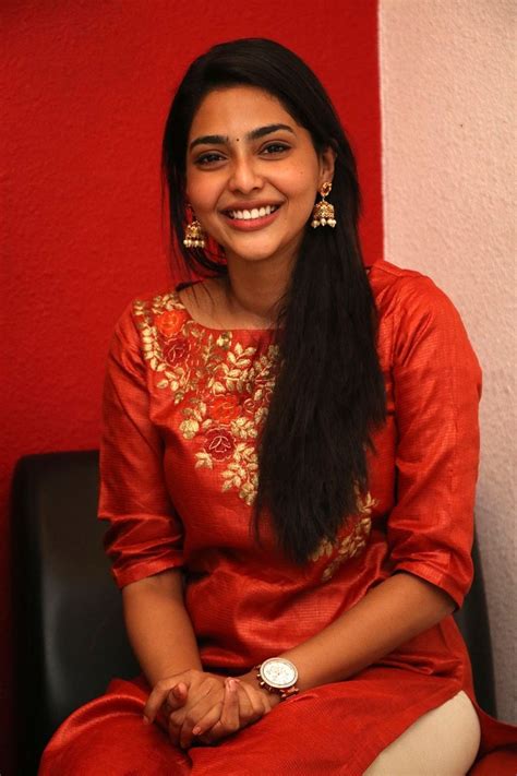aishwarya lekshmi latest cute photoshoot stills actress hot navel pics