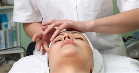 How To Perform A Facial Massage Livestrong Com