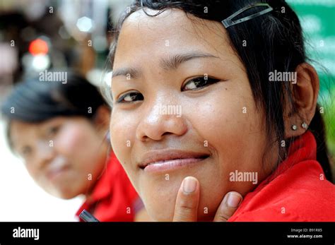 massage girls kuta bali indonesia fotos und bildmaterial in hoher