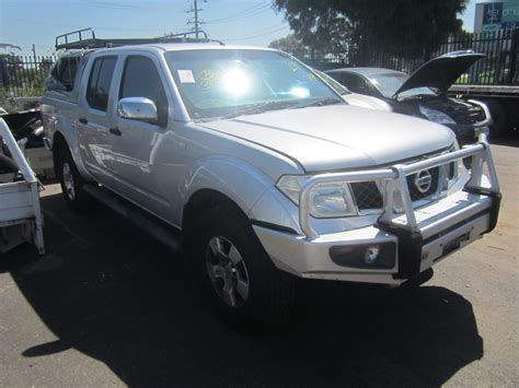 nissan navara  vsk spain silver  wrecking