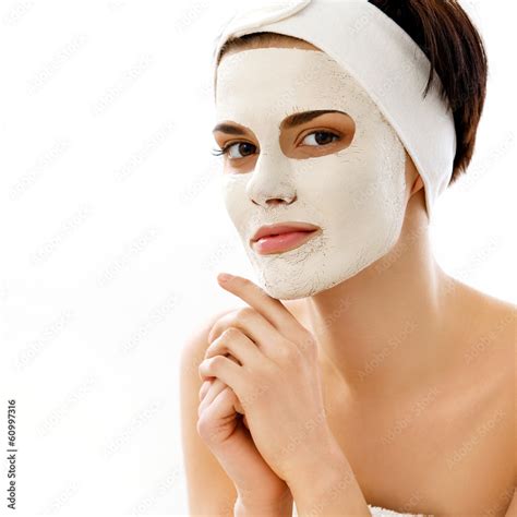 spa mask woman  spa salon face mask facial clay mask stock foto