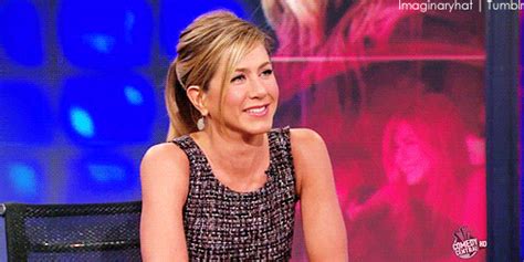 jennifer aniston find and share on giphy