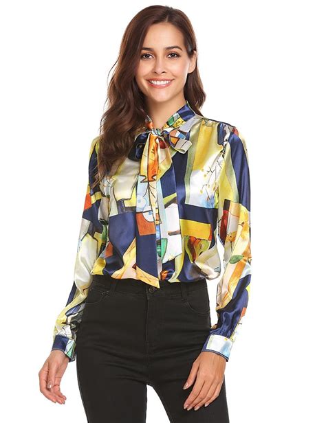 wear  blouse stylishly top  outfit ideas  wear blouse