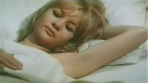 Judy Geeson Nue Dans Three Into Two Won T Go