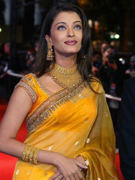 Indian Celebrity Bollywood Actress Aishwarya Rai Latest