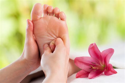 Can Foot Massage Relieve Period Pain Thai Inspired Daylesford Day