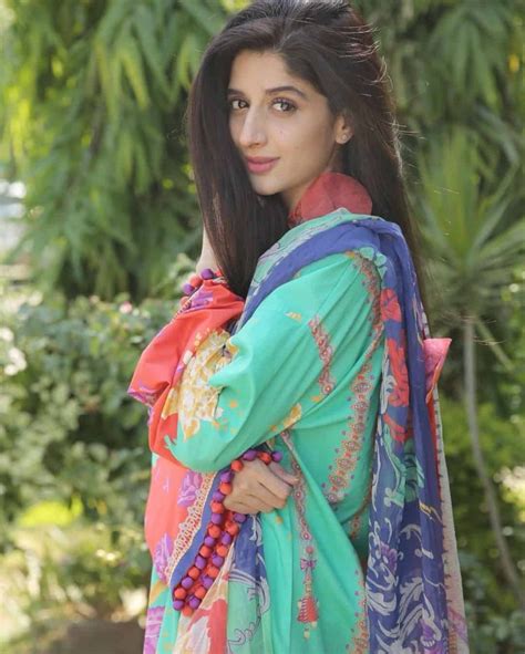 mawra hocane looks so thin in her latest photoshoot showbiz pakistan