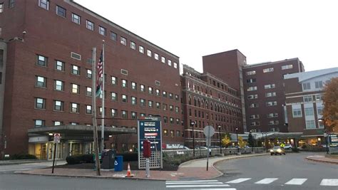 maine medical center reduces visitation   covid  surges