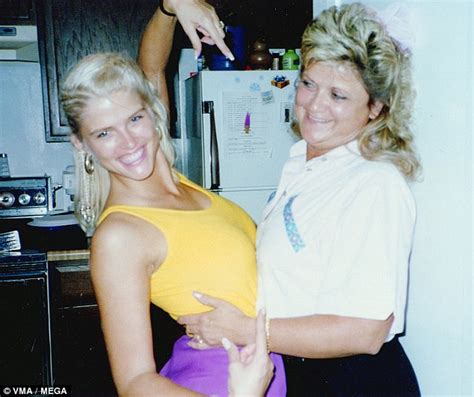 anna nicole smith s mom warned daughter life was in danger daily mail