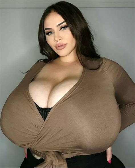 ‘i make £250k on onlyfans thanks to condition that increased my boob