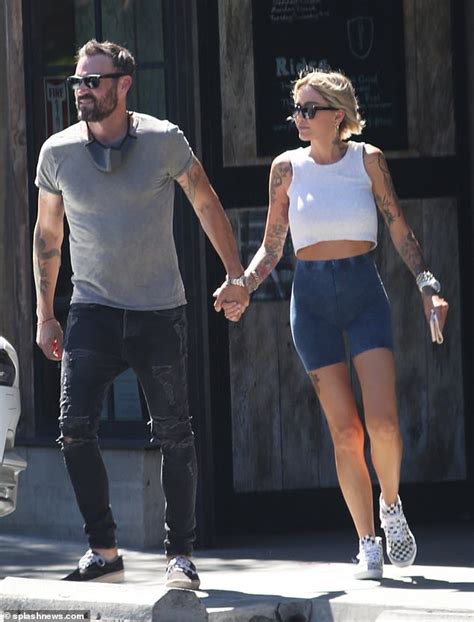 Brian Austin Green Confirms Relationship With Tina Louise Daily Mail