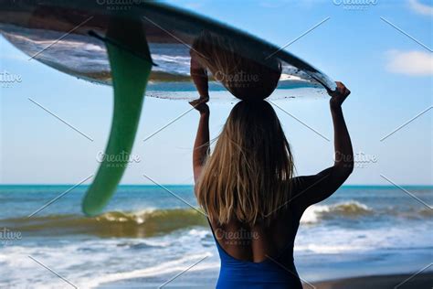 Surfer Girl On Black Sand Beach In 2020 Black Sand Beach