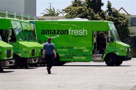 amazons fastest grocery delivery arrived    minutes