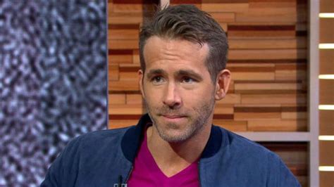 ryan reynolds joel mchale getting into the game show