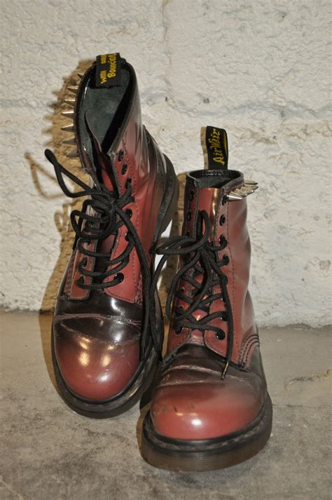 studded vintage rare  martens dr martens boots studs red