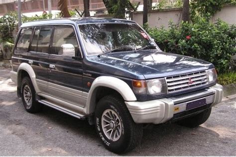 mitsubishi pajero  gen     suvs