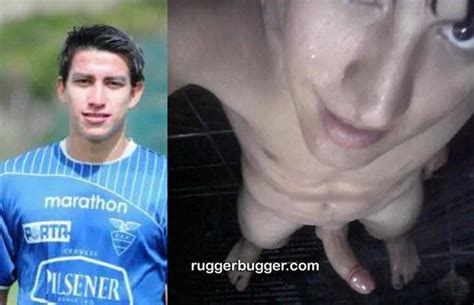 footballer fernando gaibo hardon selfies spycamfromguys hidden cams spying on men