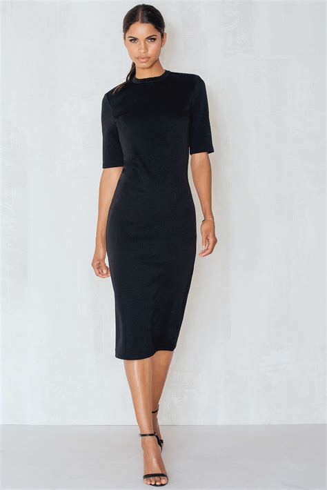 this classic black dress is amazing the fitted mid sleeve dress by