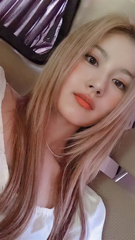 Nayeon Korean Beauty Asian Beauty K Pop Shy Shy Shy Asian Short